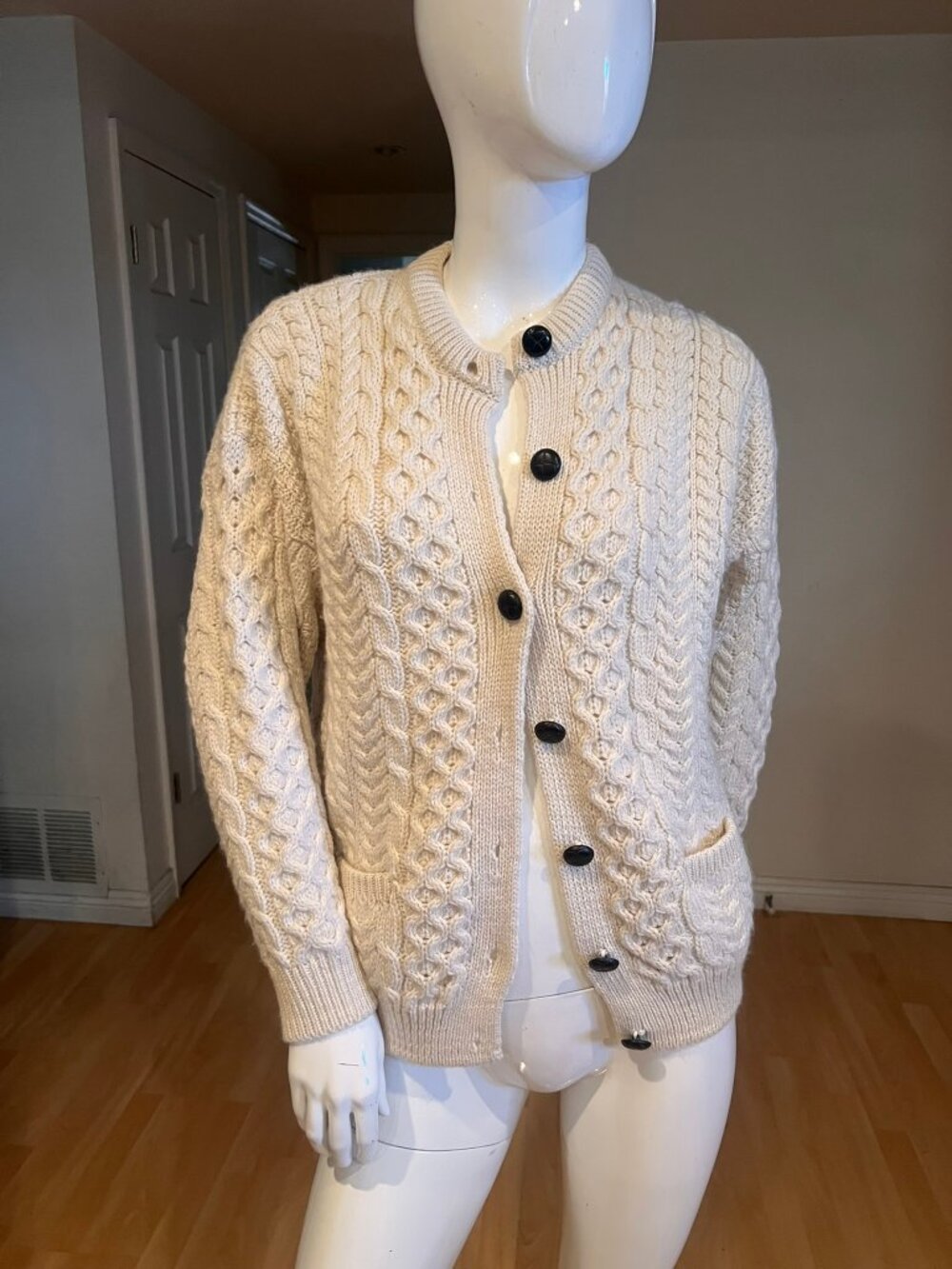 VINTAGE SHANNON WOOLEN MILLS CABLE KNIT WOOL CARDIGAN SZ XS XSMALL